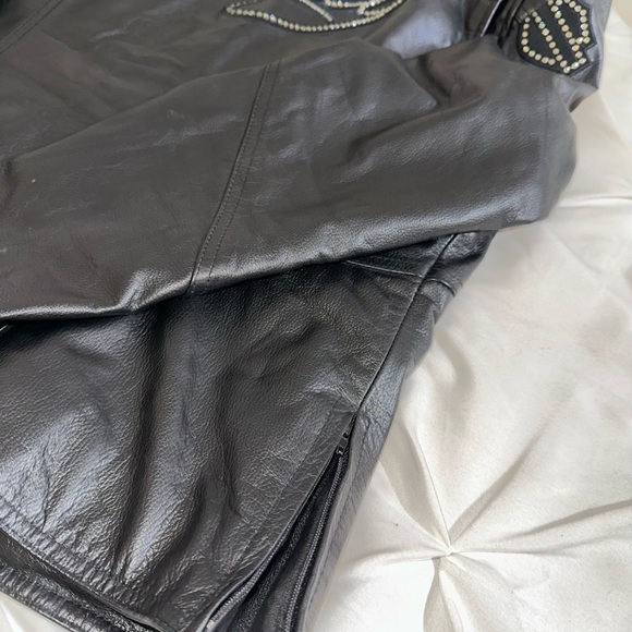 Harley Davidson women’s leather jacket with rhinestones size medium - Picture 4 of 4